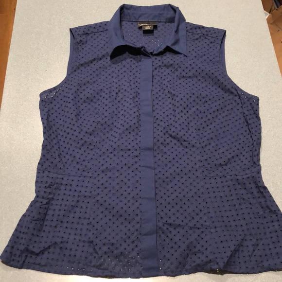 Liz Claiborne Tops - Liz Claiborne Career PM Eyelet Button Down Sleeveless Shirt
